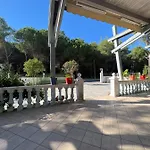 Hostel Garden Albania Golem (Tirana)