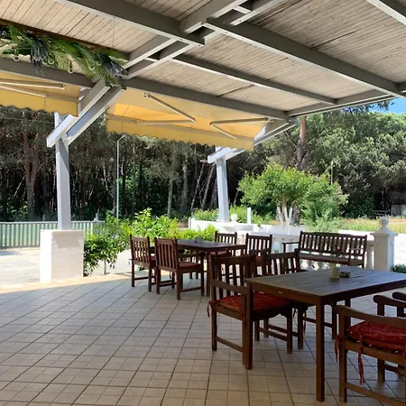 Hostel Garden Albania