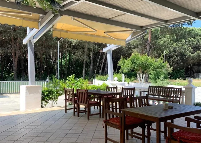 Hostal Garden Albania